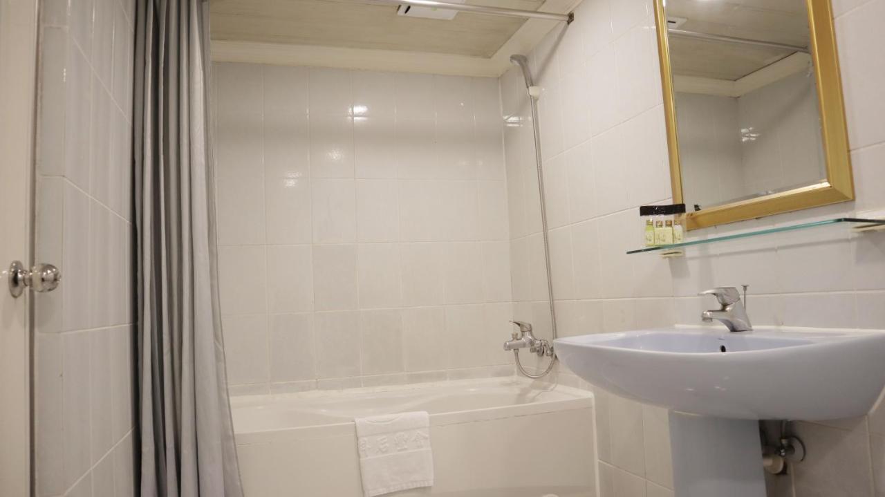 Ho Fong Business Stay Fengjüan Kültér fotó